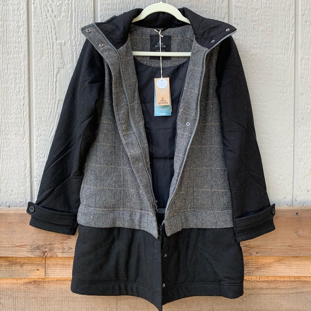 Prana insulated Caprise jacket w/detachable layer - Picture 2 of 16